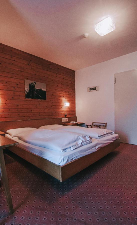 Standard Double Room,1370830763:JPEG