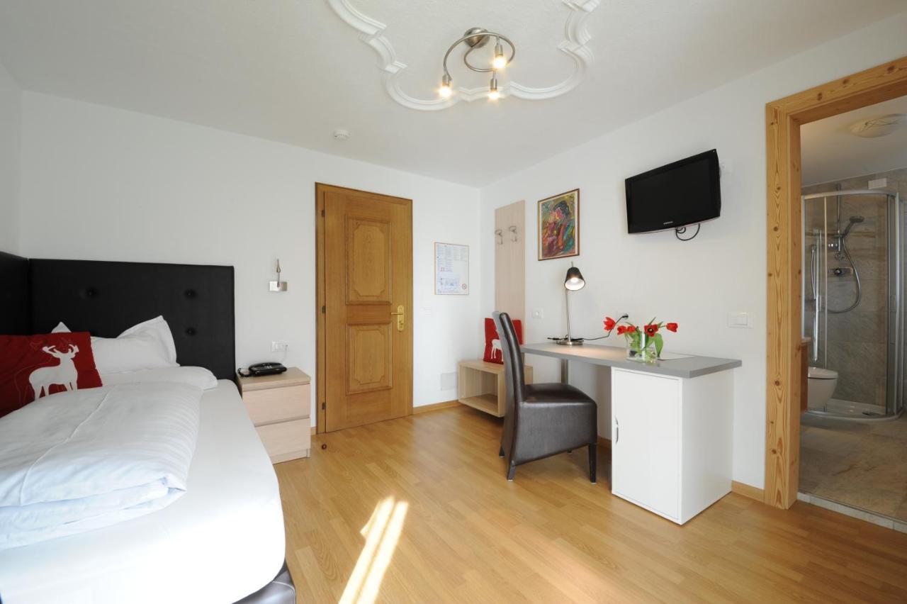 Single Room,753277469:JPEG